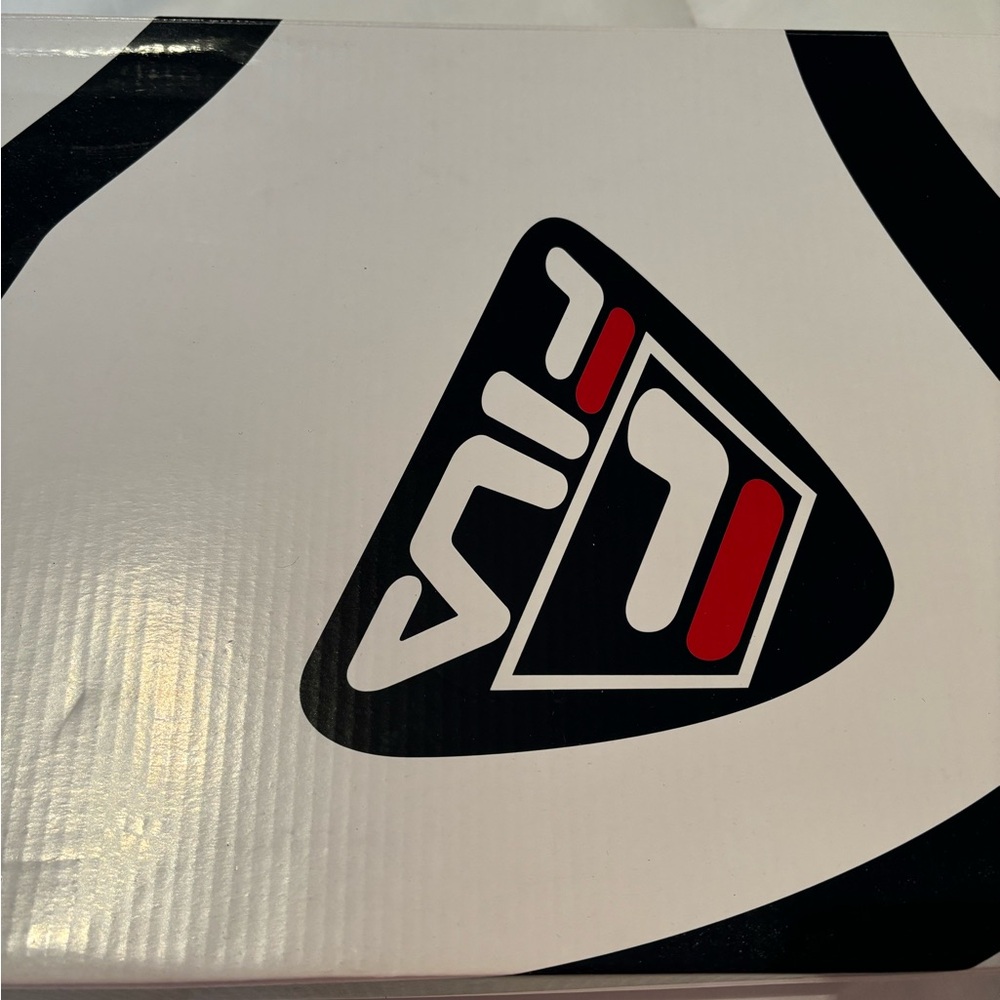 Grant Hill Fila Collab 2 Sneakers - Picture 2 of 12